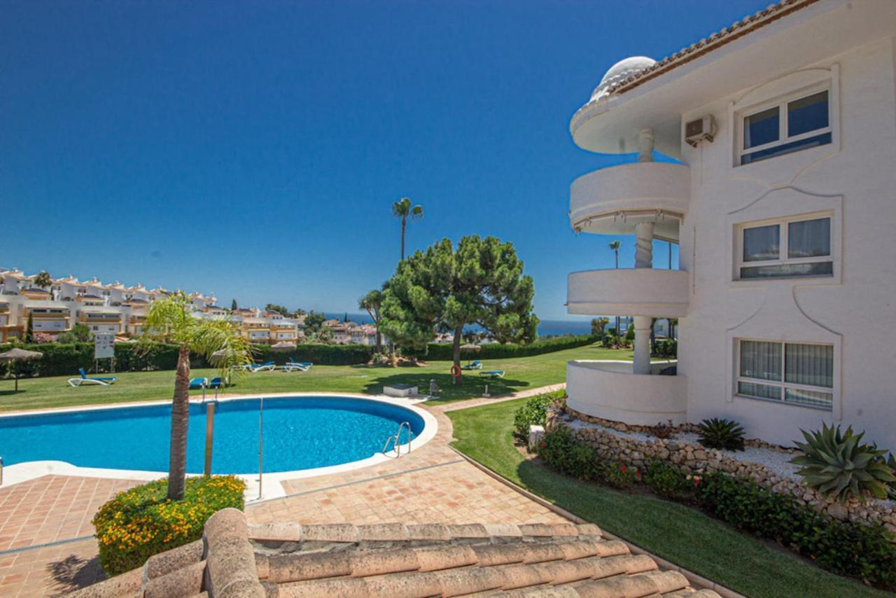 Wonderful 2 Bed Apartment With Stunning Sea Views Sitio de Calahonda Екстер'єр фото