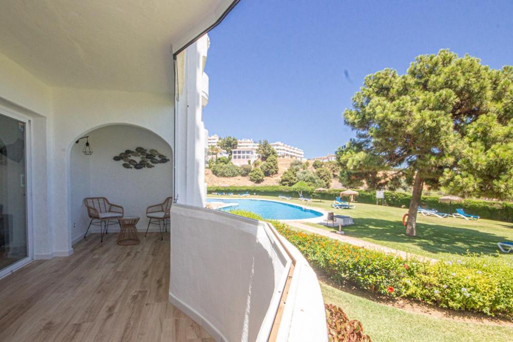 Wonderful 2 Bed Apartment With Stunning Sea Views Sitio de Calahonda Екстер'єр фото