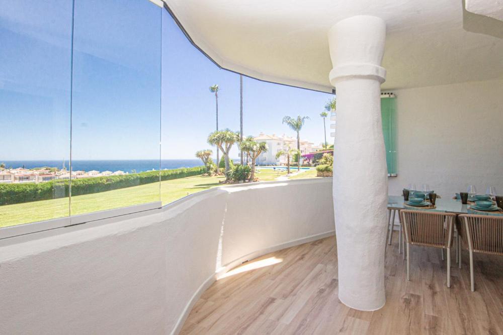 Wonderful 2 Bed Apartment With Stunning Sea Views Sitio de Calahonda Екстер'єр фото